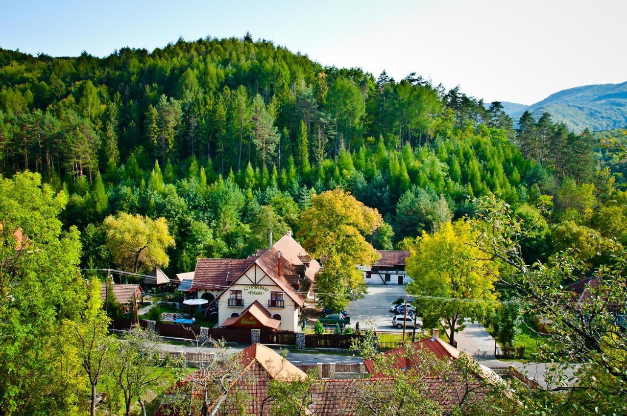 Hotel Aranygombos Fogado Telkibánya Zewnętrze zdjęcie